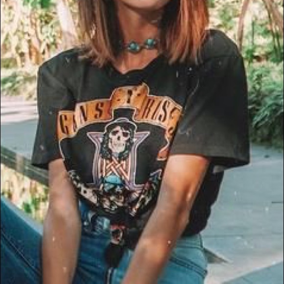 Surprise Graphic Vintage Tee - TEE GURU! - Picture 4 of 8